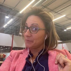 Meet your Posher, Stacy